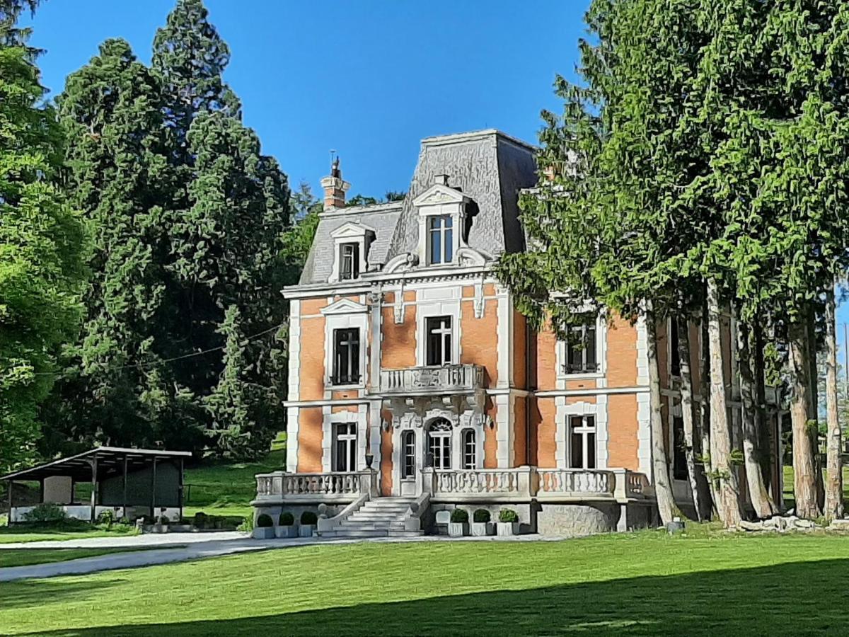 Luxe Gite Met Authentieke Kamers In De Creuse, France Valliere Exterior photo